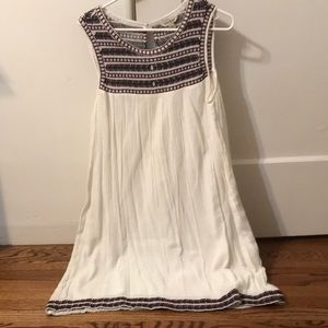 Size large lucky brand embroidered dress. Like new condition.